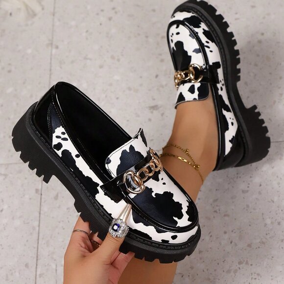 Cow Pattern Elegant Women's Patchwork Leather Loafers - Picture 5 of 8